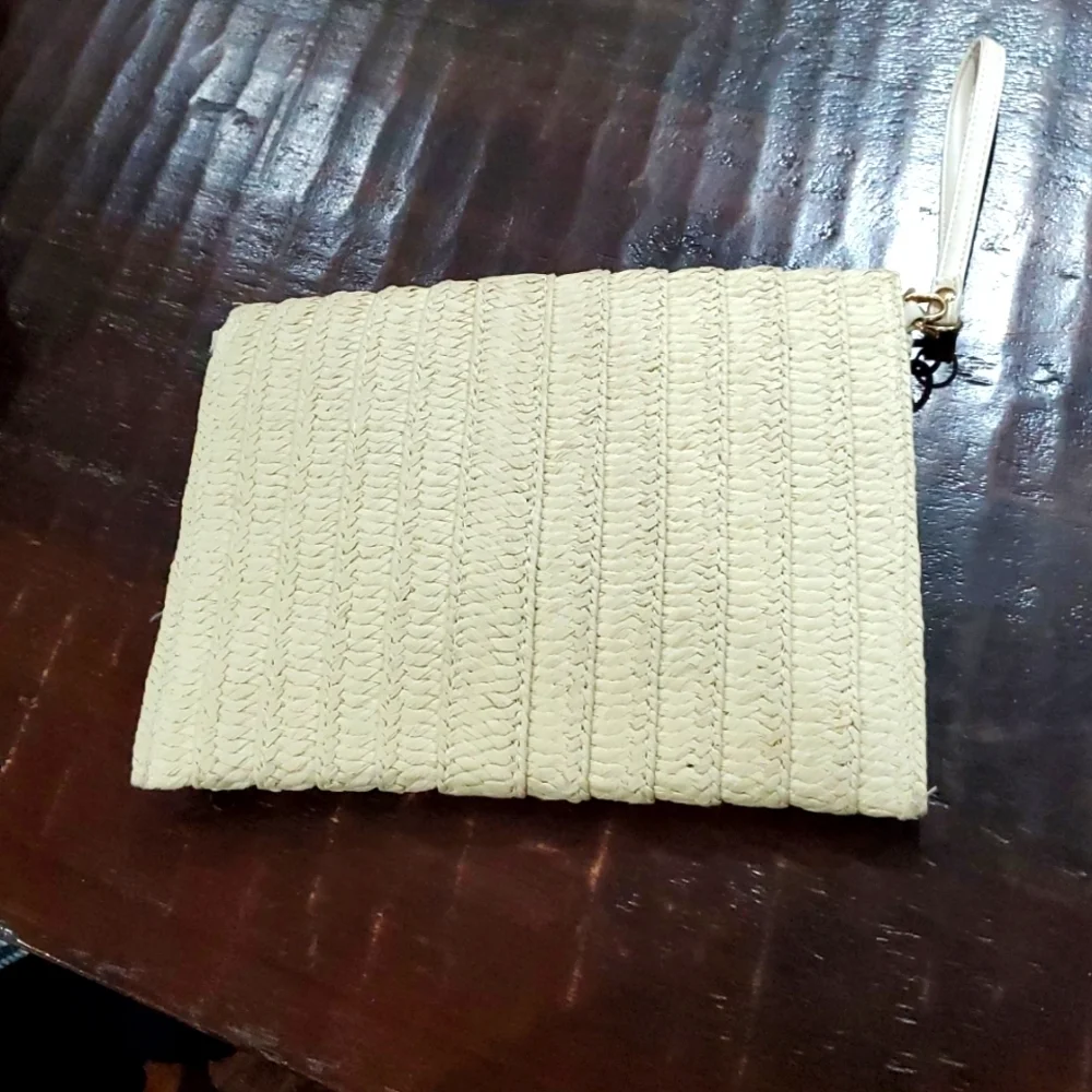 CREAM STRAW RATTAN CLUTCH WRISTLET  CROSSBODY BAG ADJUSTABLE STRAP NEUTRAL